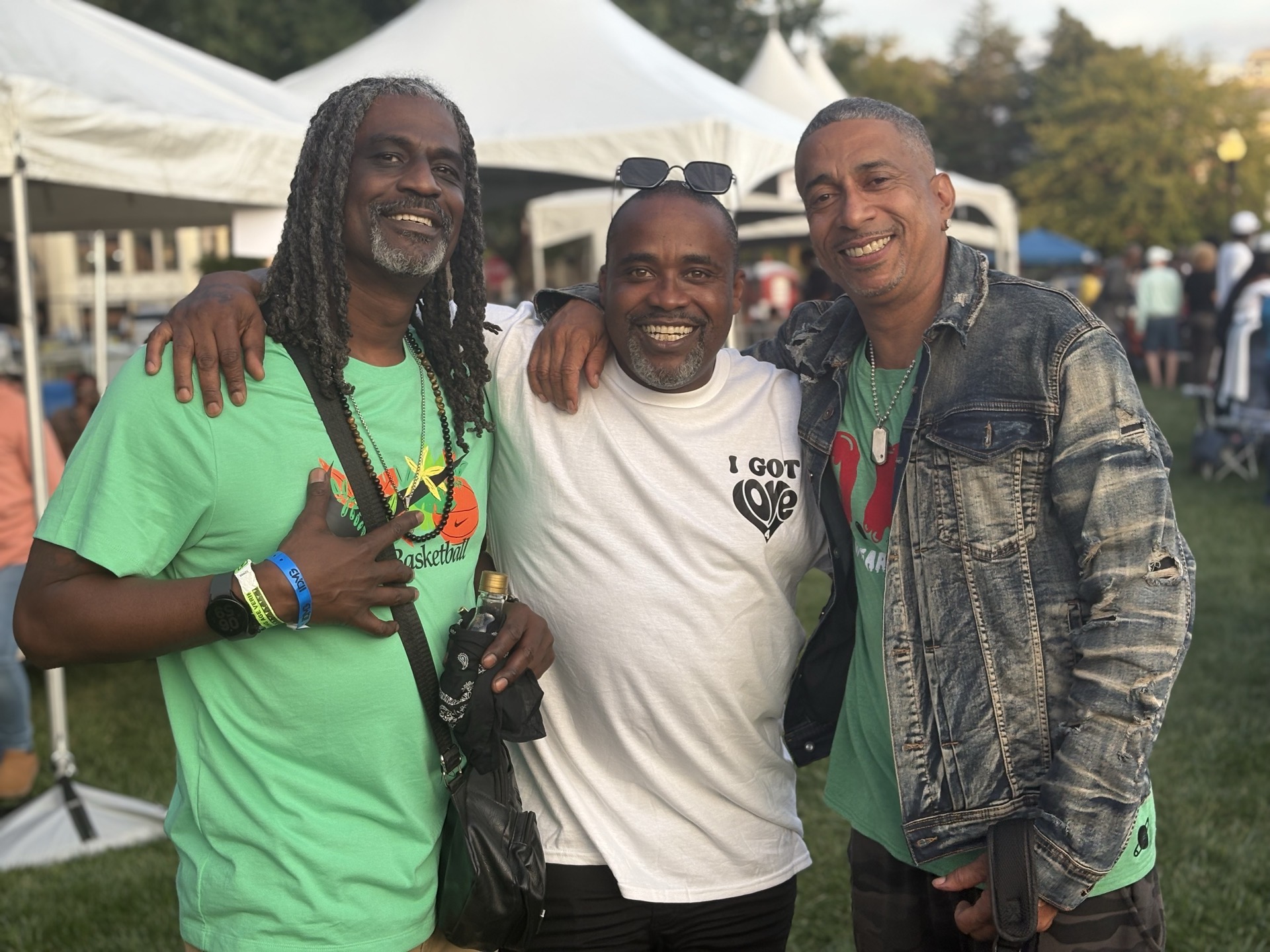 Friends showing love on the lawn